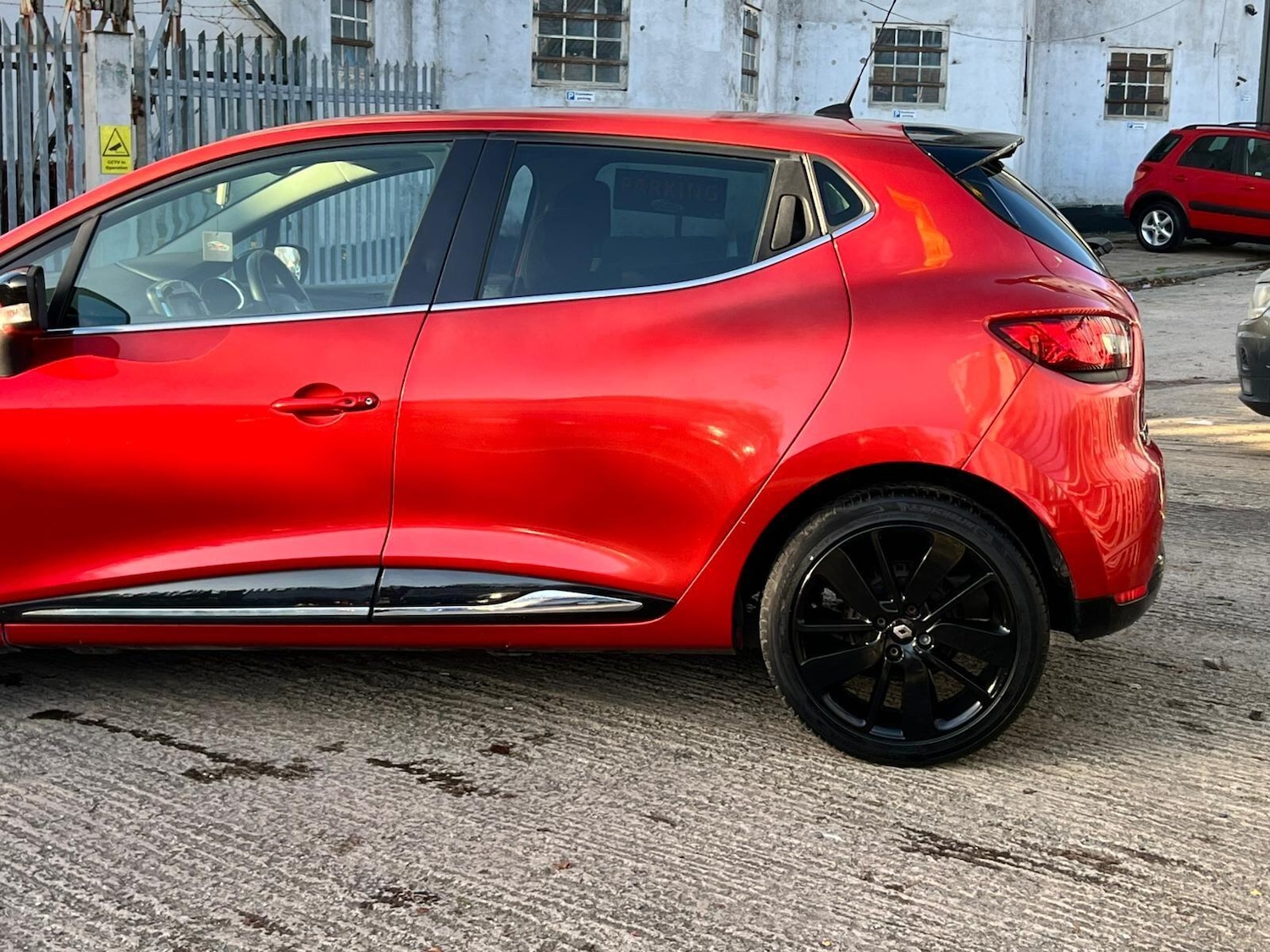 Used Renault Clio 2014 for sale - 76619965: Photo 16