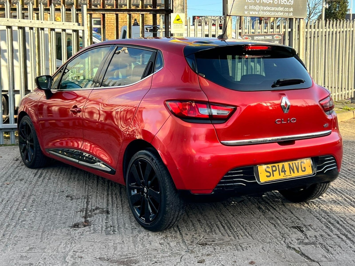 Used Renault Clio 2014 for sale - 76619965: Photo 19