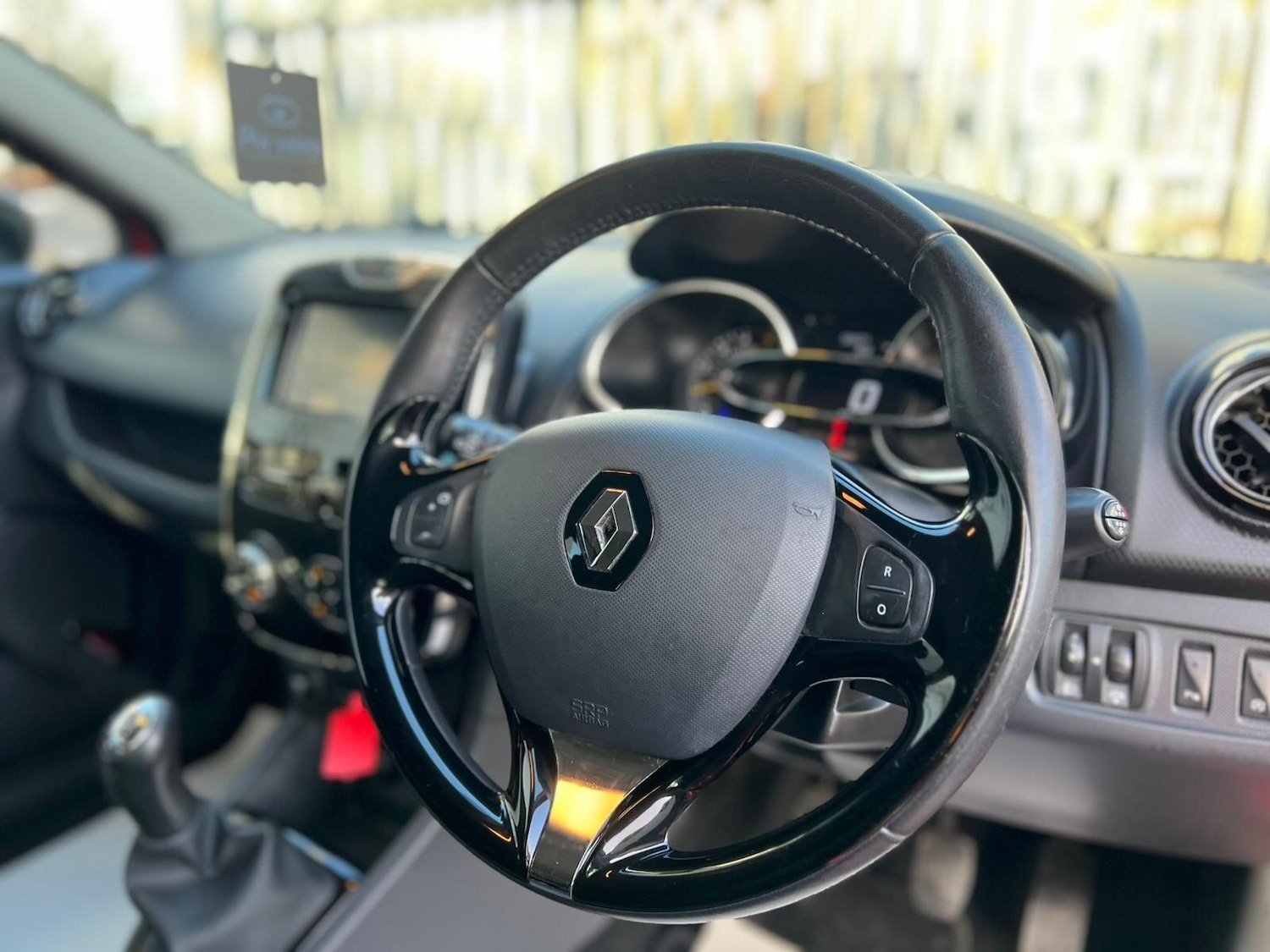 Used Renault Clio 2014 for sale - 76619965: Photo 39