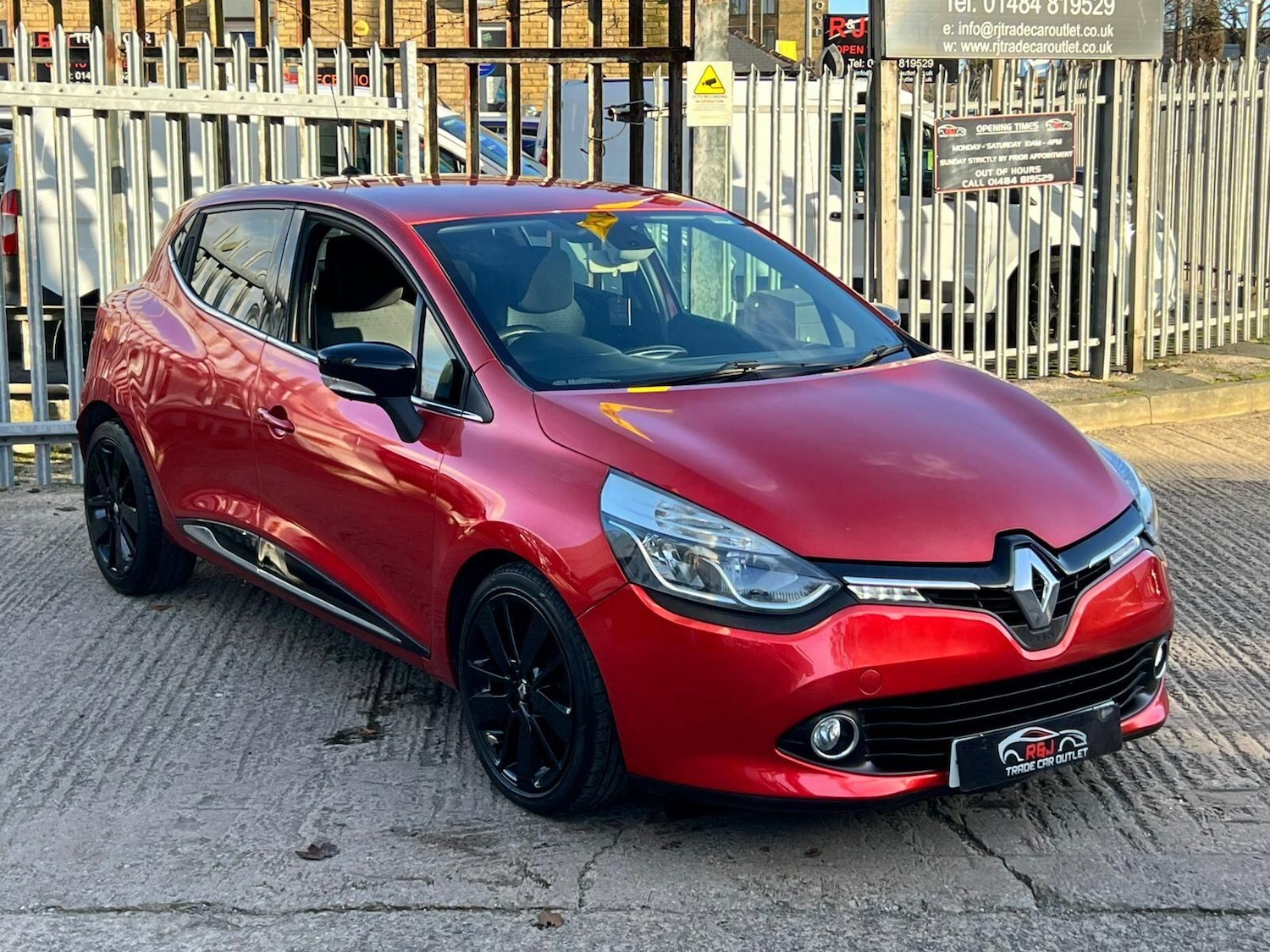 Used Renault Clio 2014 for sale - 76619965: Photo 4
