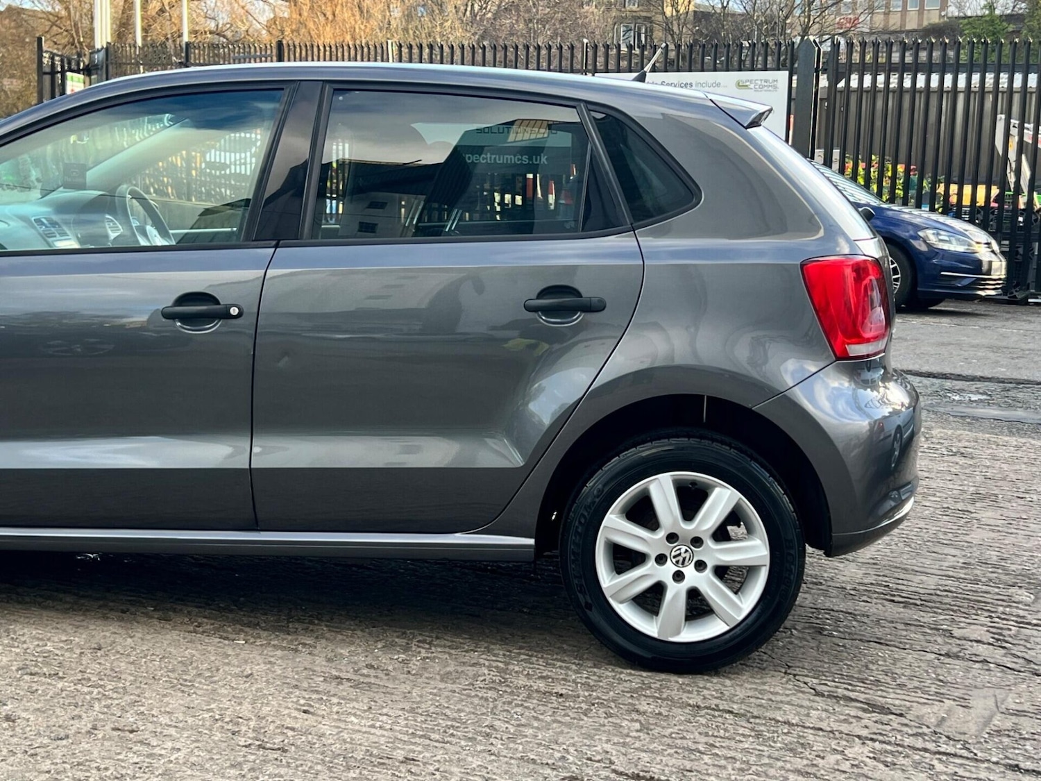 Used Volkswagen Polo 2012 for sale - 77249747: Photo 24