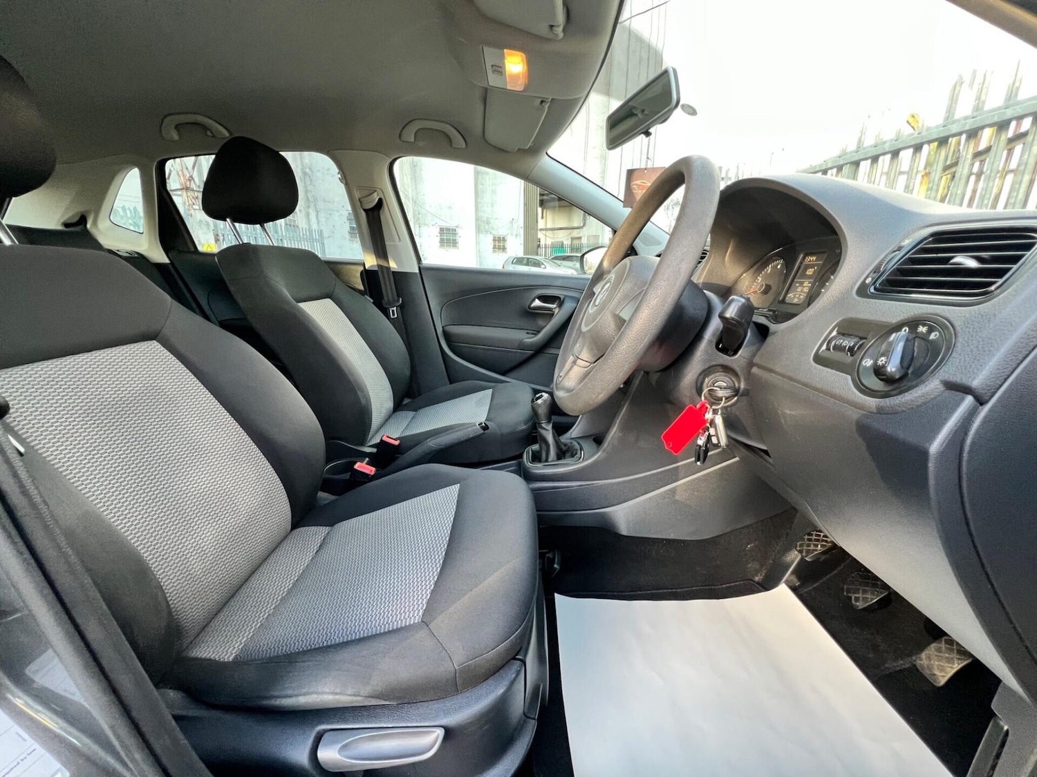 Used Volkswagen Polo 2012 for sale - 77249747: Photo 29