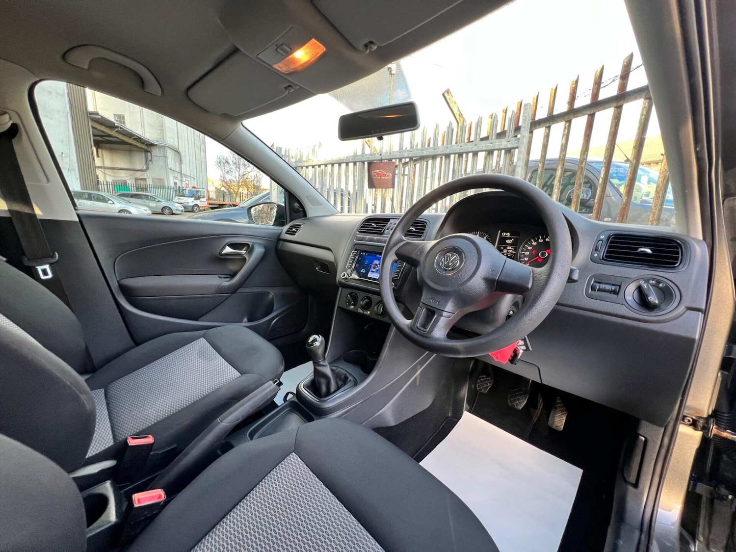 Used Volkswagen Polo 2012 for sale - 77249747: Photo 32