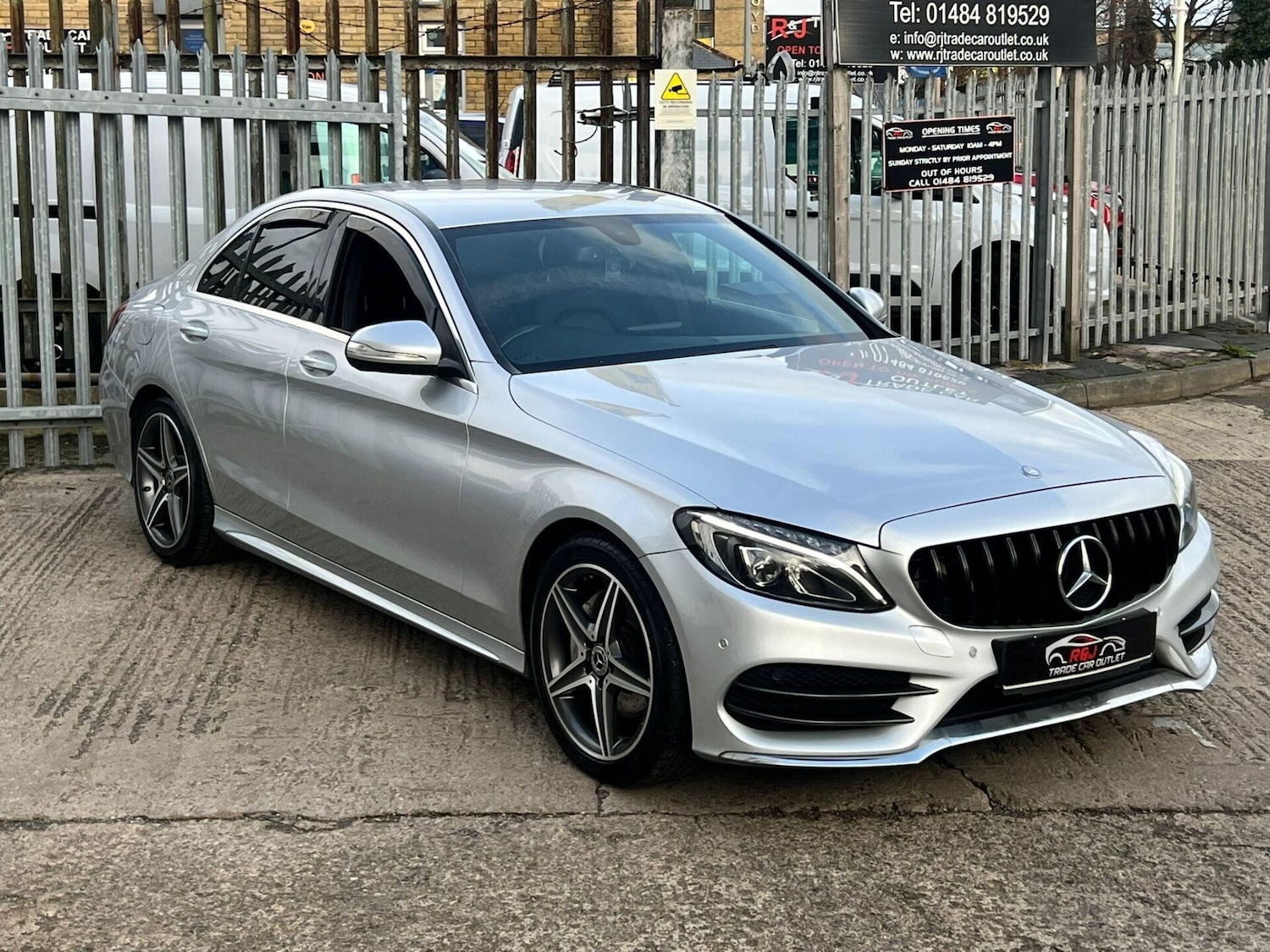 Used Mercedes-Benz C Class 2014 for sale - 77249728: Photo 5