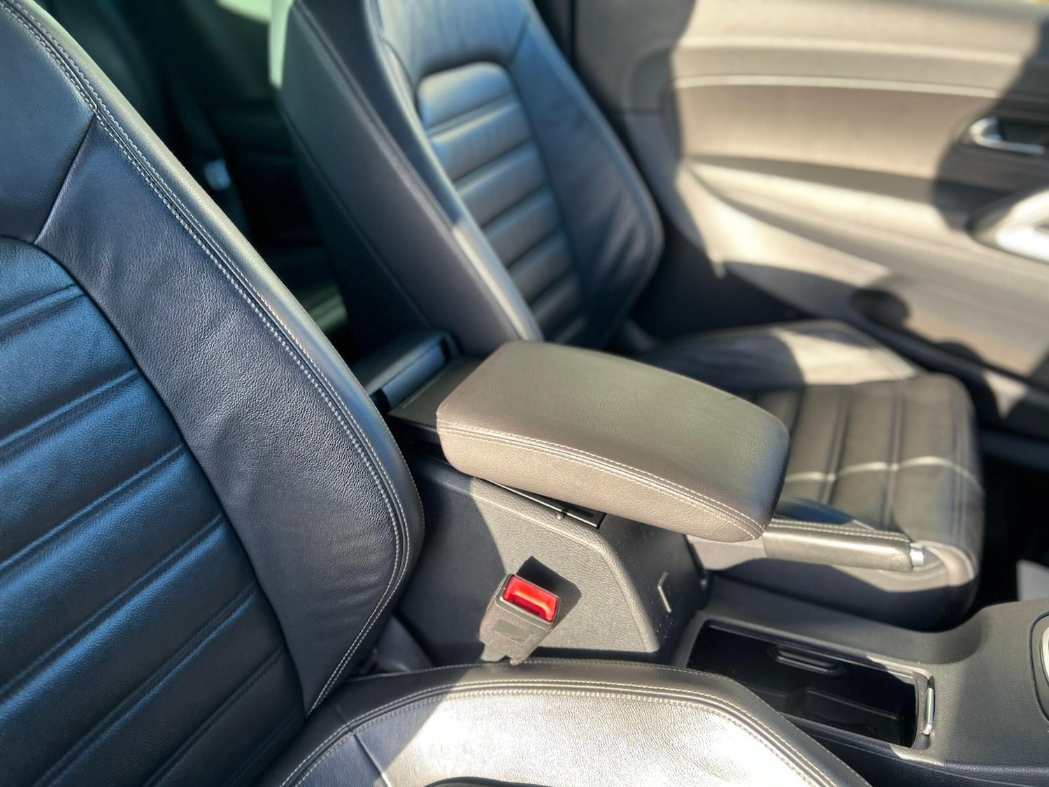 Used Volkswagen Scirocco 2015 for sale - 77016933: Photo 37