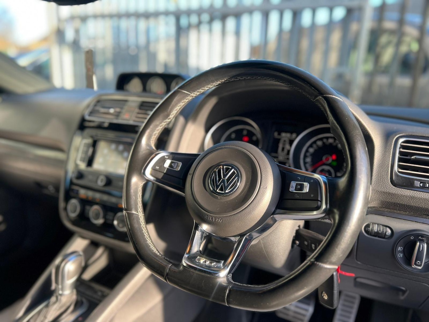 Used Volkswagen Scirocco 2015 for sale - 77016933: Photo 39