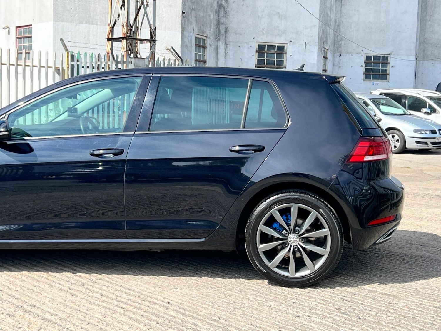 Used Volkswagen Golf 2018 for sale - 77249721: Photo 12