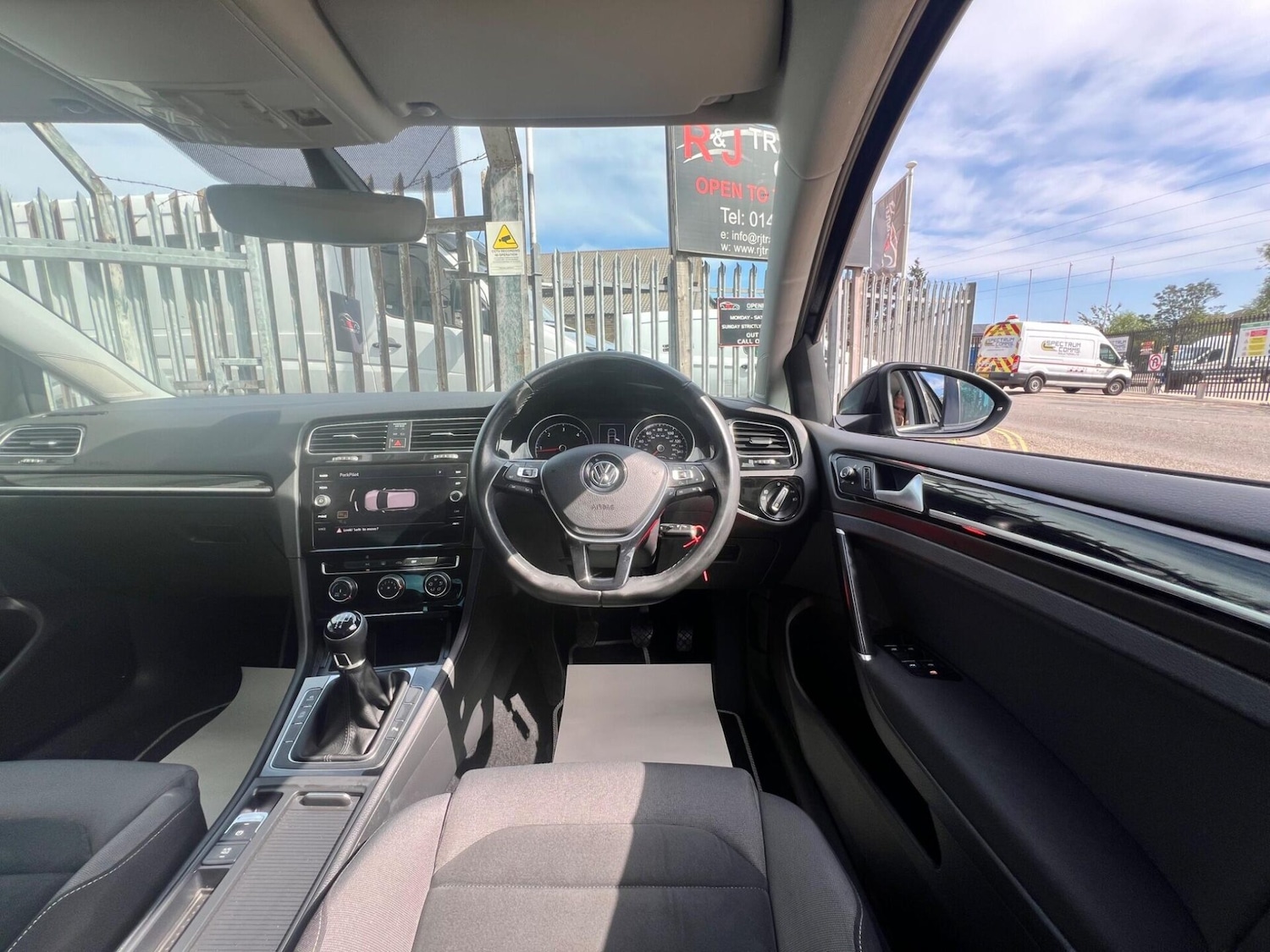 Used Volkswagen Golf 2018 for sale - 77249721: Photo 29