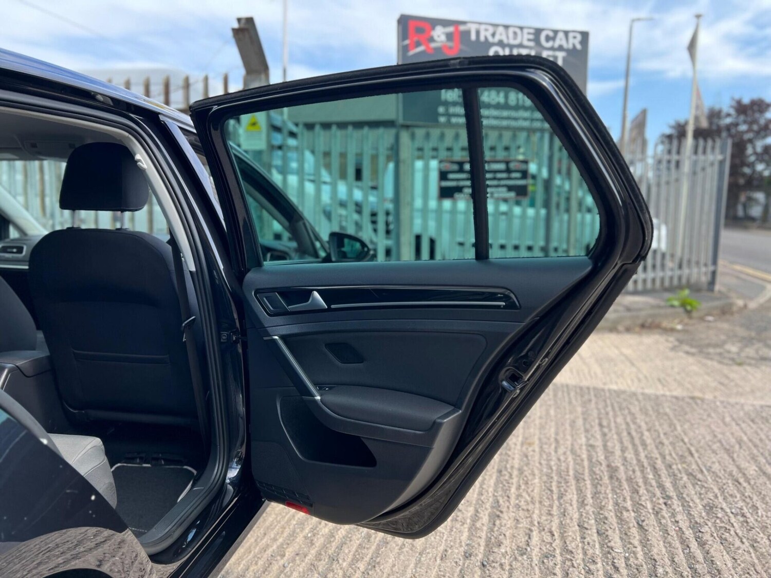 Used Volkswagen Golf 2018 for sale - 77249721: Photo 53