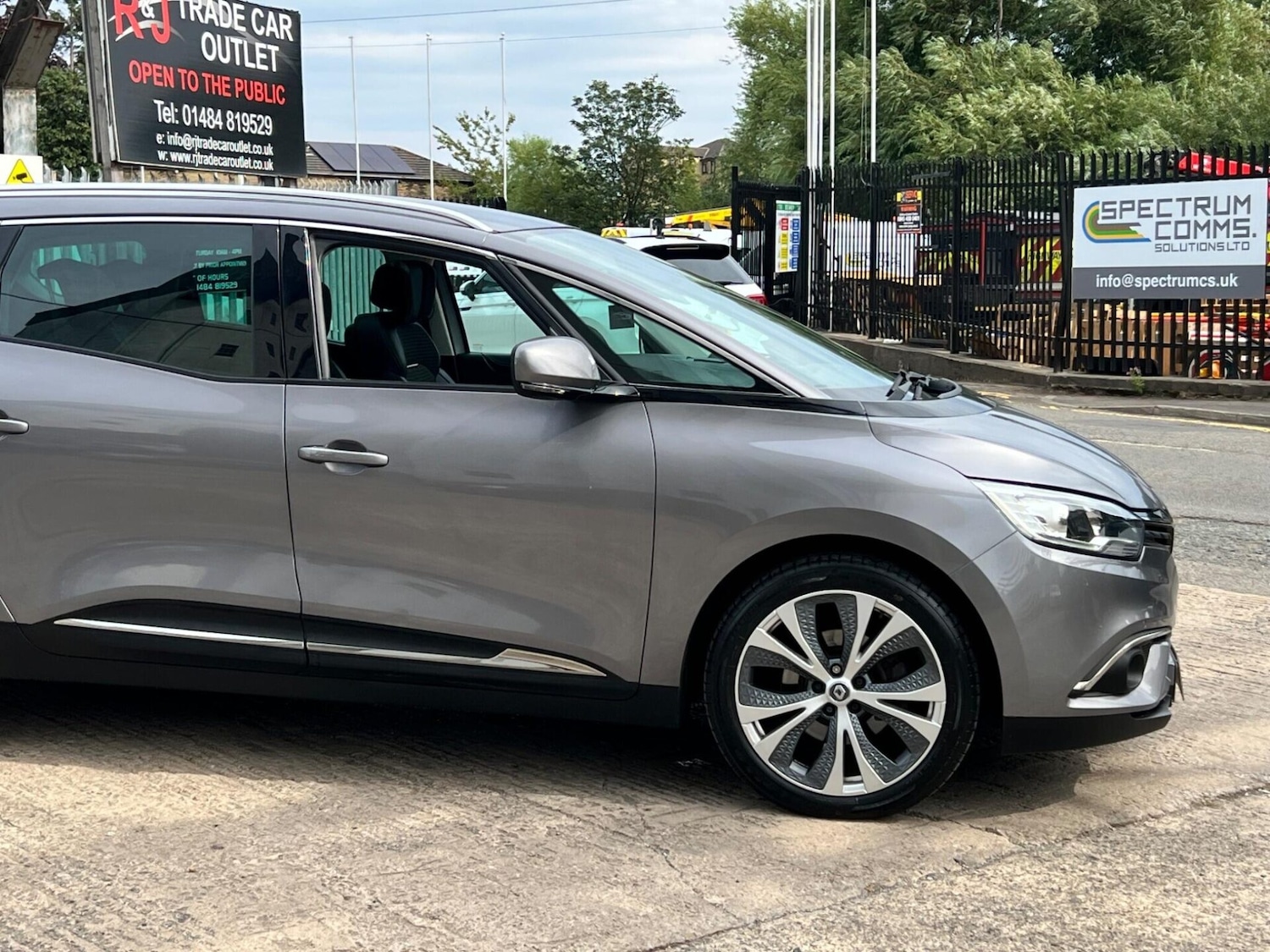 Used Renault Grand Scenic 2017 for sale - 77249684: Photo 14