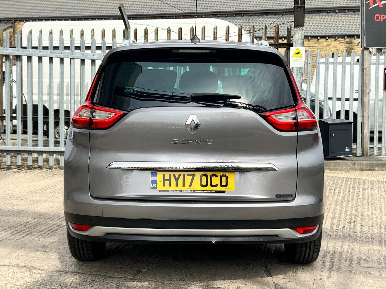 Used Renault Grand Scenic 2017 for sale - 77249684: Photo 20