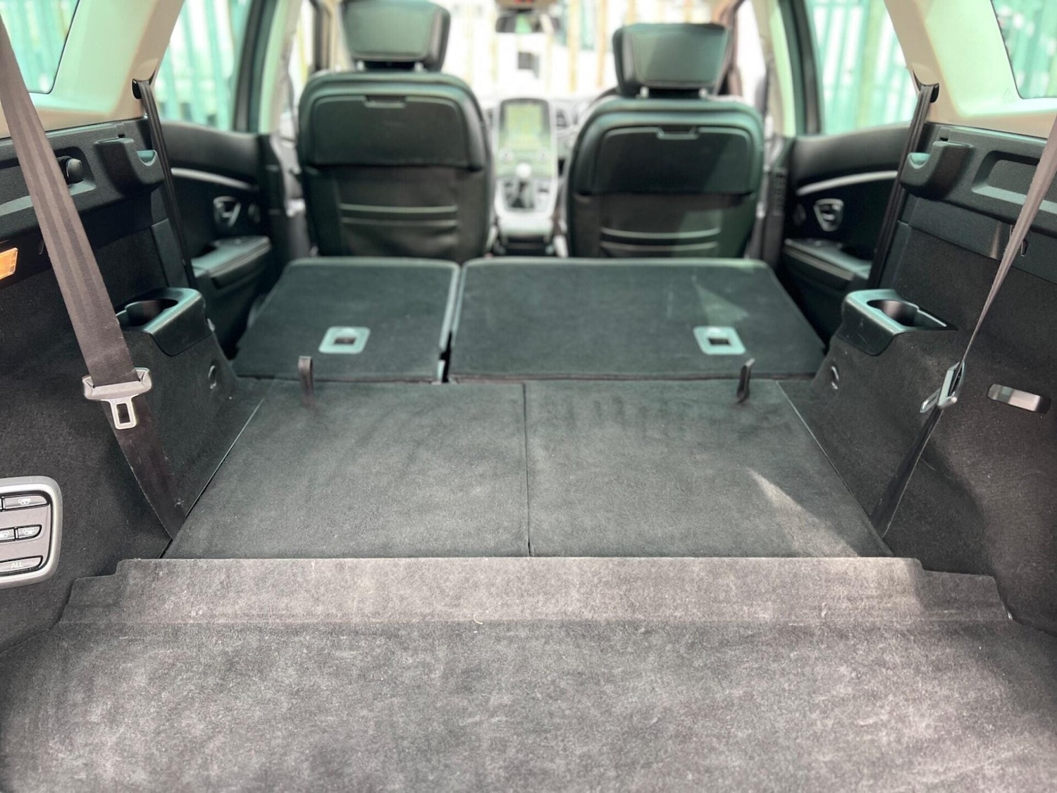 Used Renault Grand Scenic 2017 for sale - 77249684: Photo 24