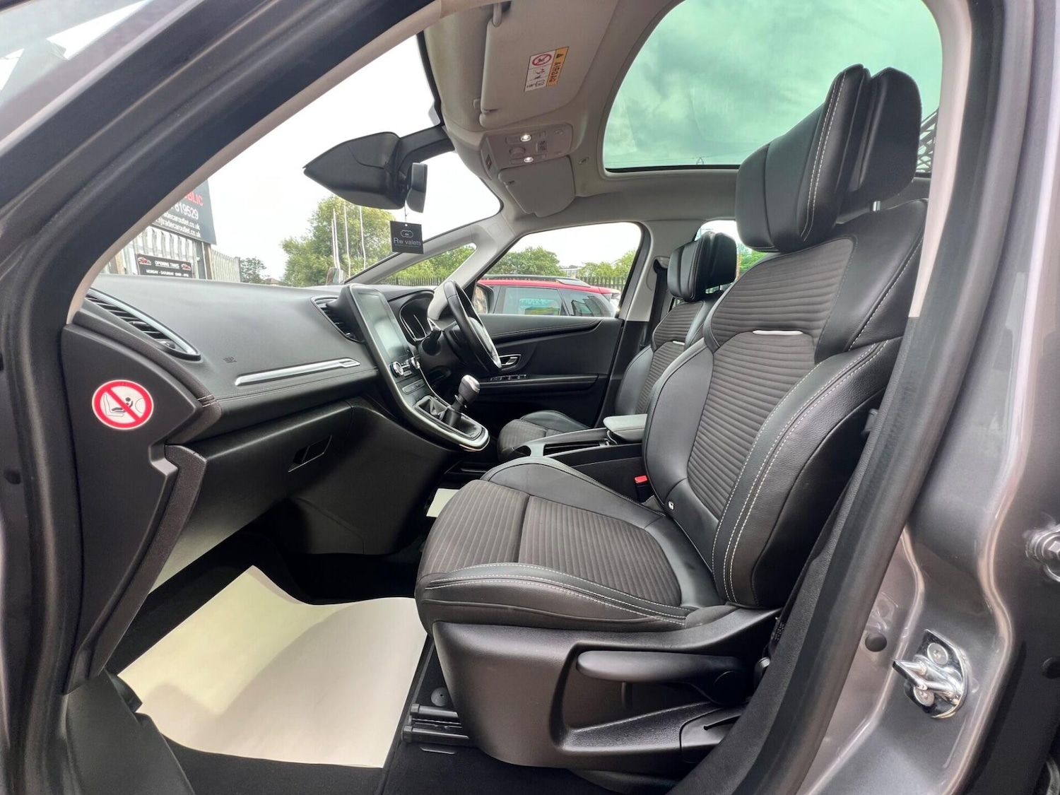 Used Renault Grand Scenic 2017 for sale - 77249684: Photo 64