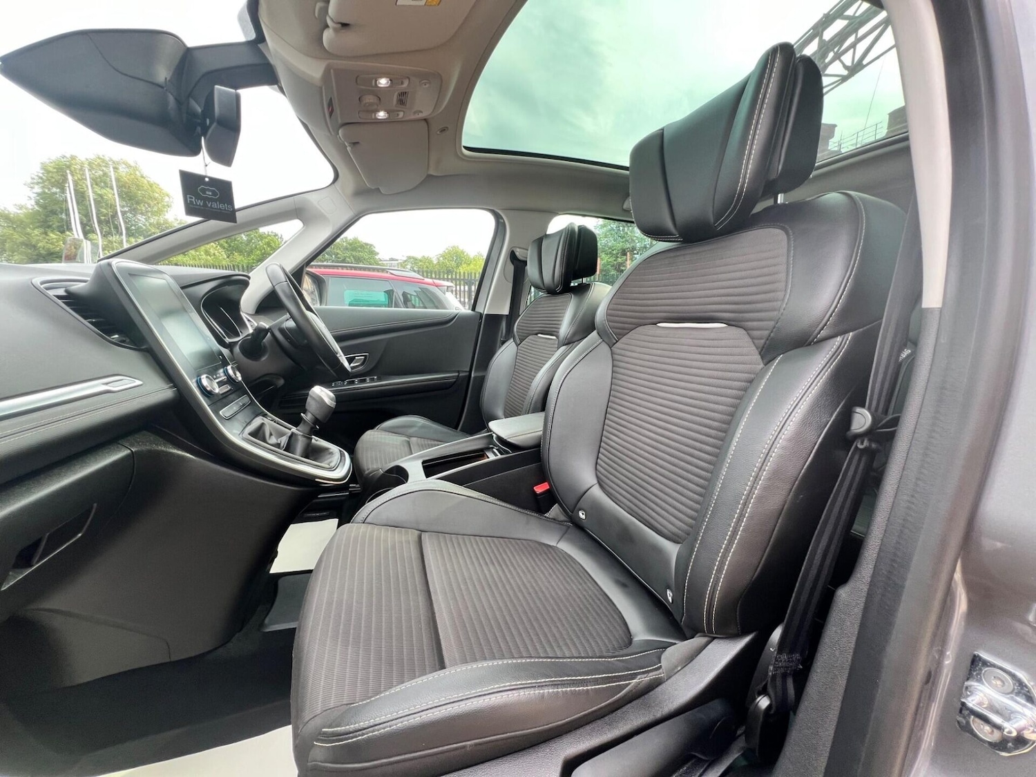 Used Renault Grand Scenic 2017 for sale - 77249684: Photo 65