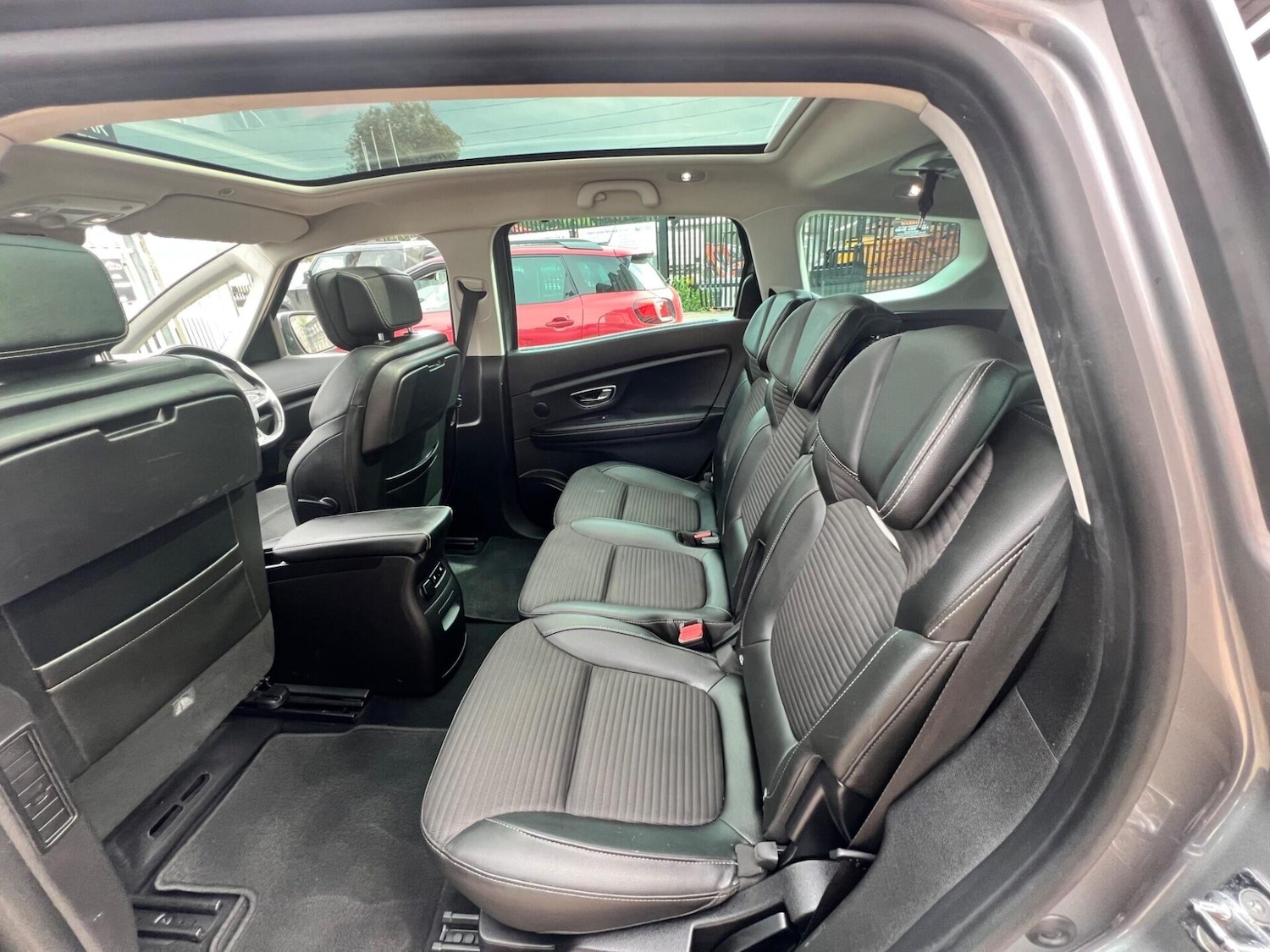 Used Renault Grand Scenic 2017 for sale - 77249684: Photo 72