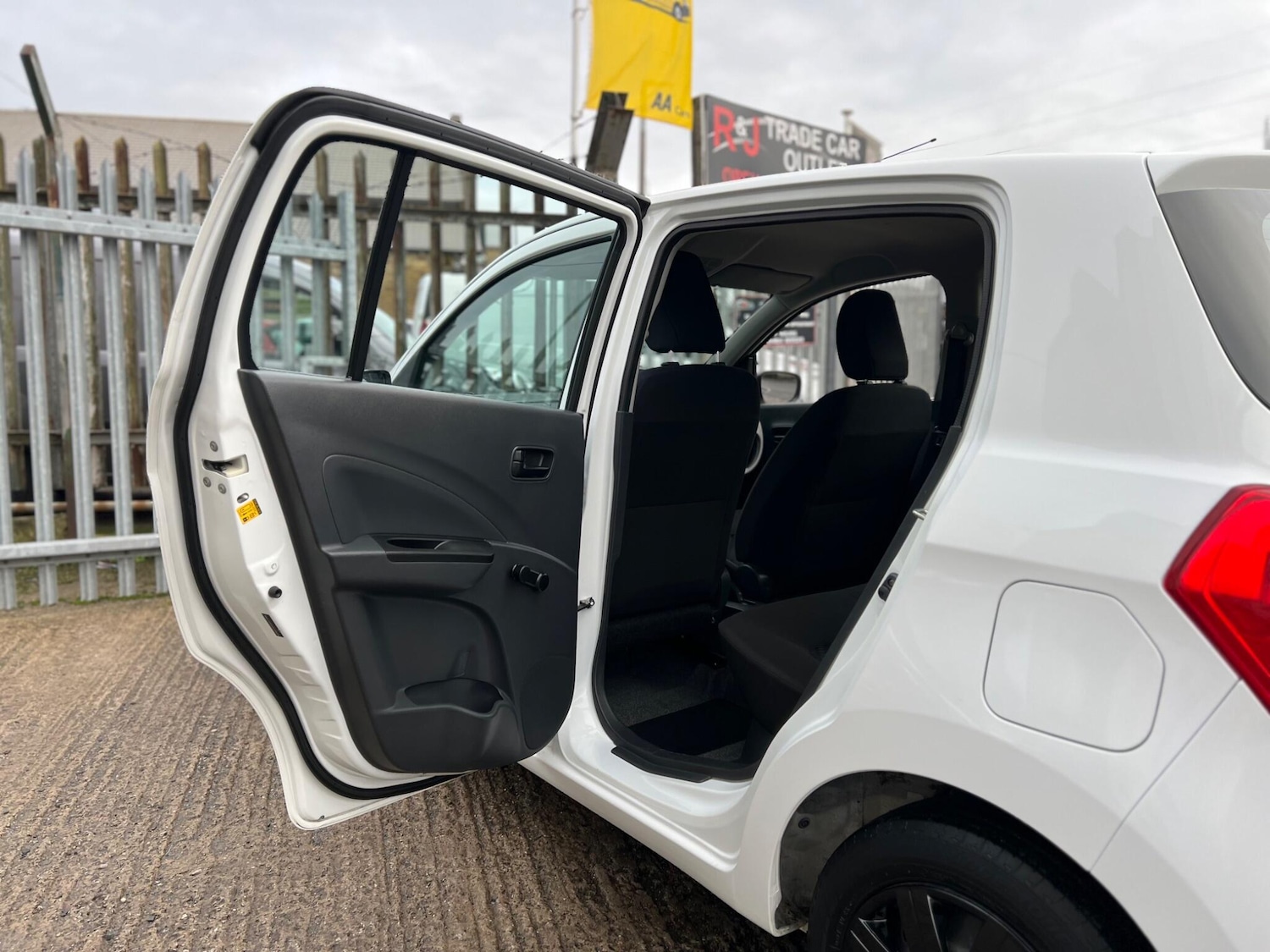 Used Suzuki Celerio 2015 for sale - 77155972: Photo 60