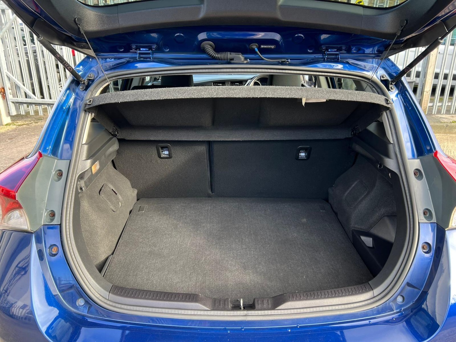 Used Toyota Auris 2016 for sale - 76607389: Photo 23