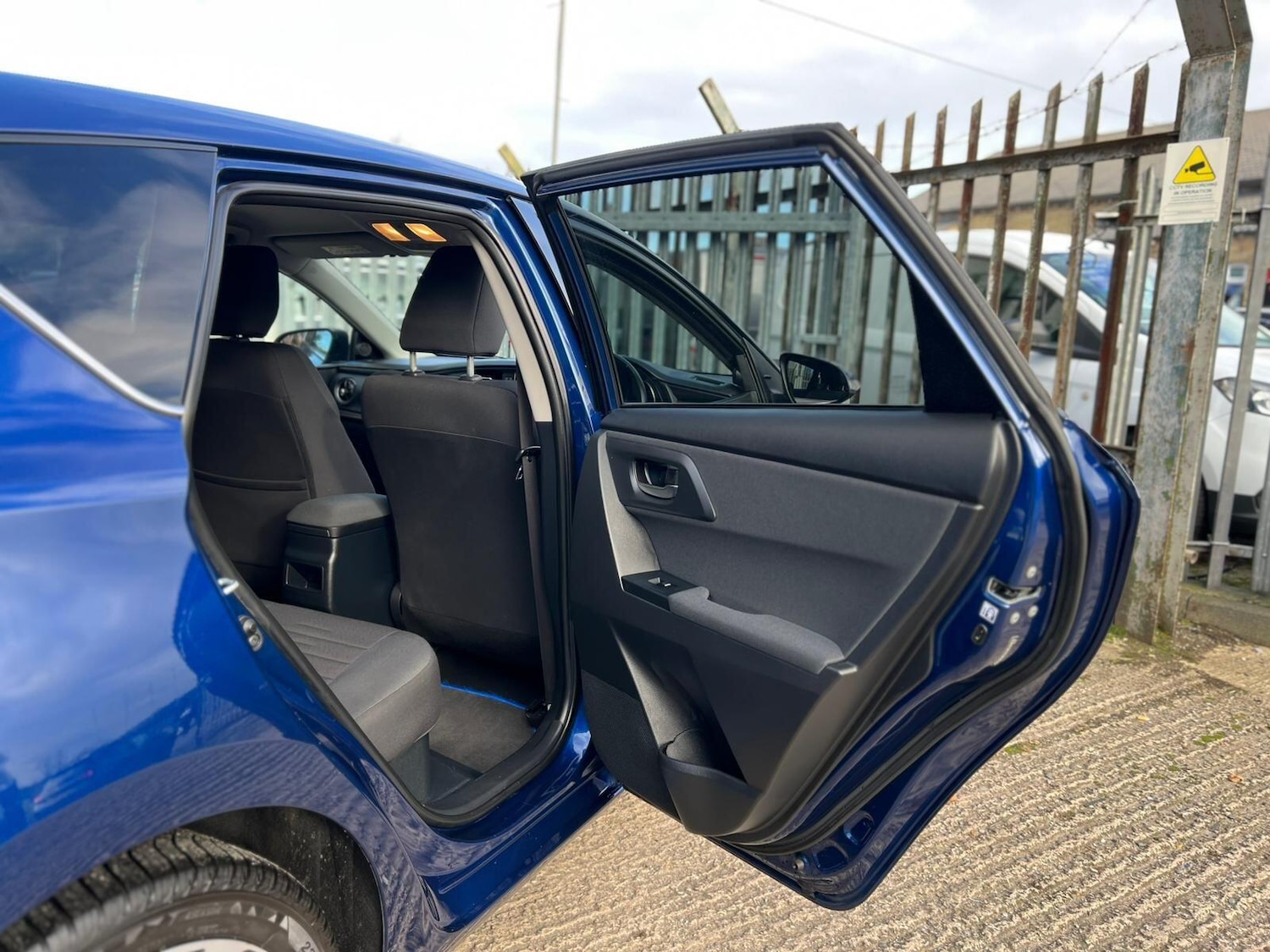 Used Toyota Auris 2016 for sale - 76607389: Photo 54