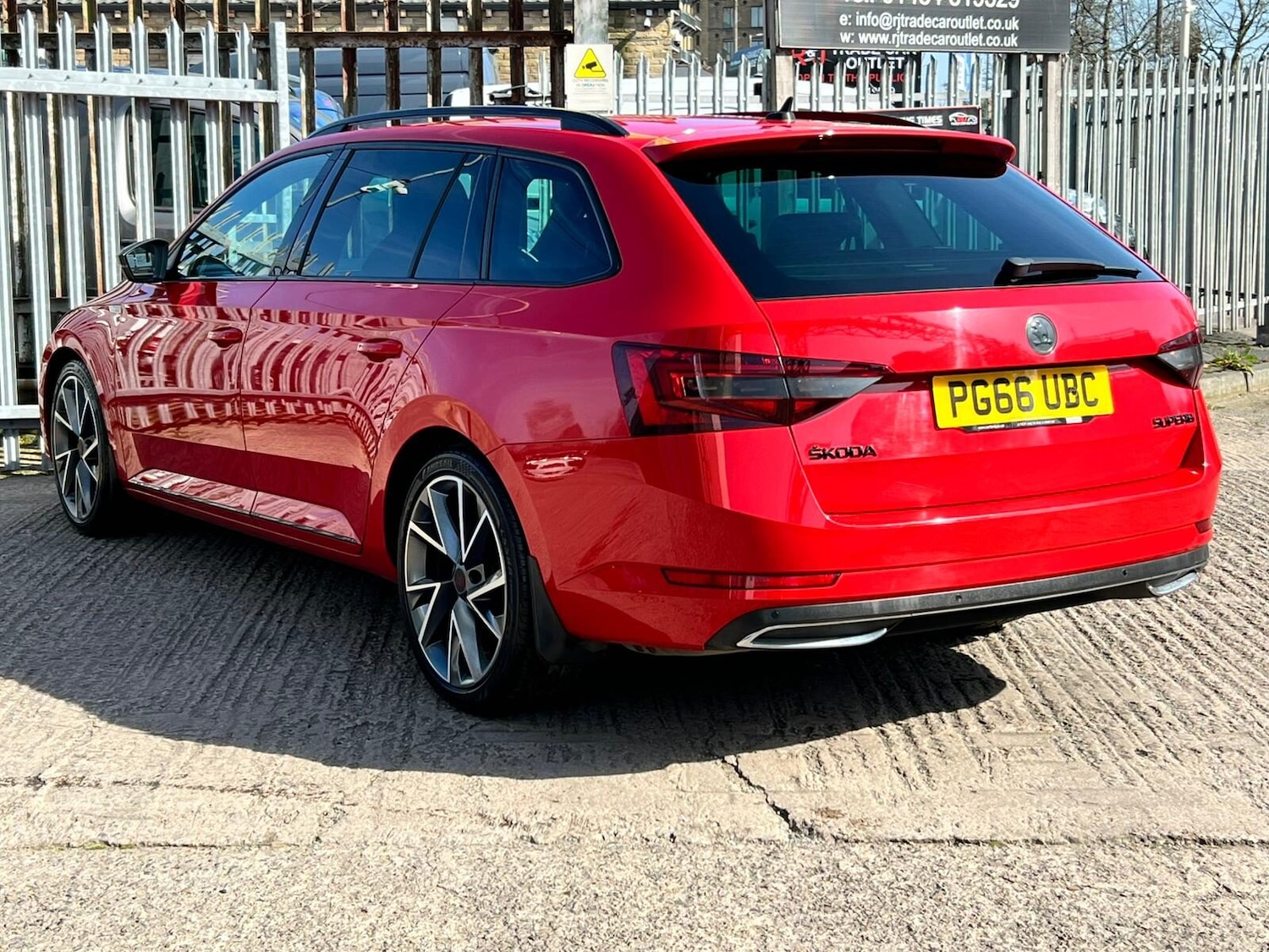 Used Skoda Superb 2017 for sale - 77932809: Photo 11