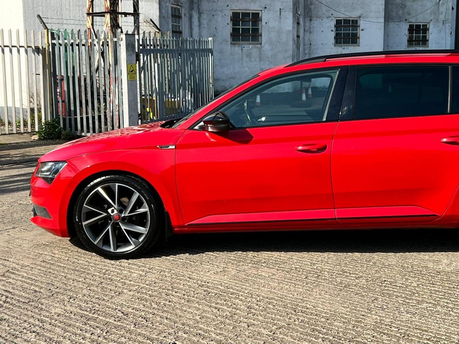 Used Skoda Superb 2017 for sale - 77932809: Photo 18