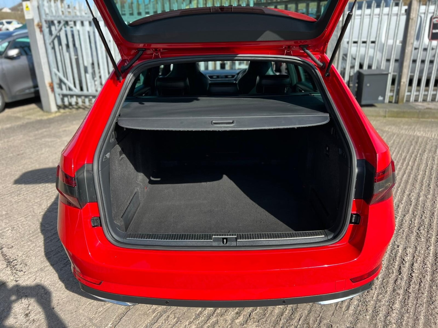 Used Skoda Superb 2017 for sale - 77932809: Photo 24