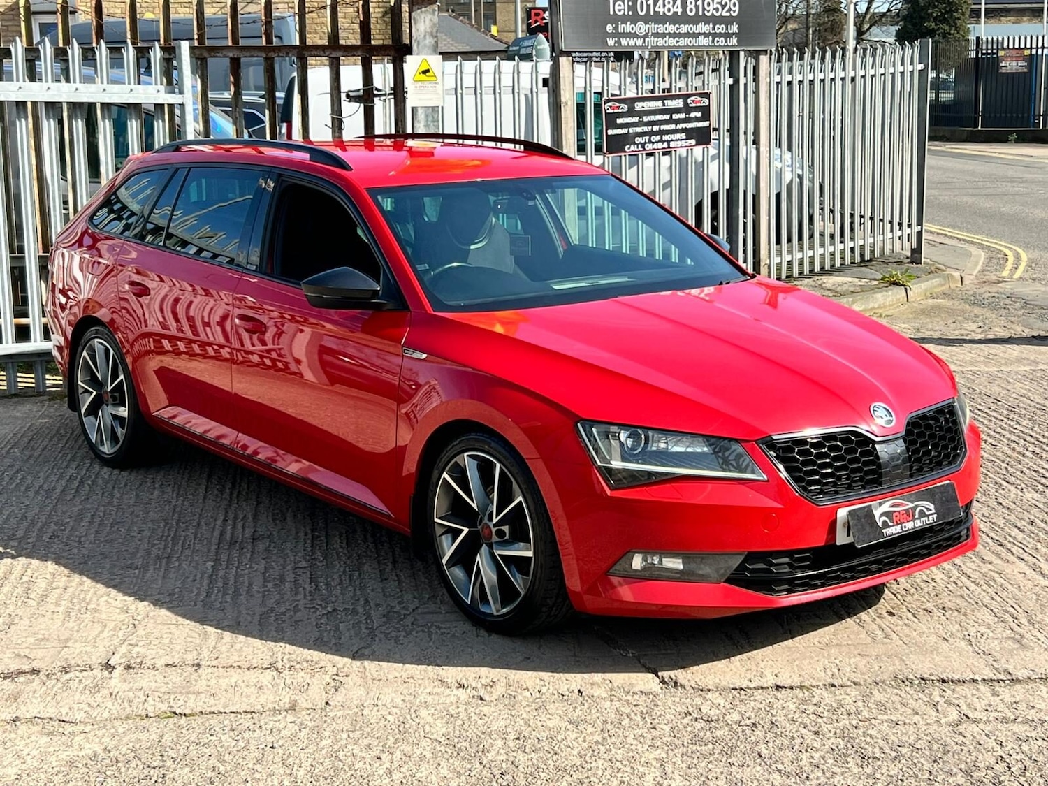 Used Skoda Superb 2017 for sale - 77932809: Photo 4