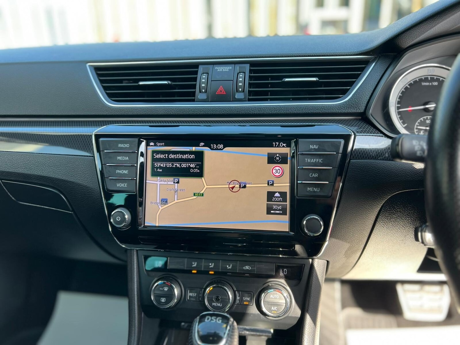 Used Skoda Superb 2017 for sale - 77932809: Photo 44