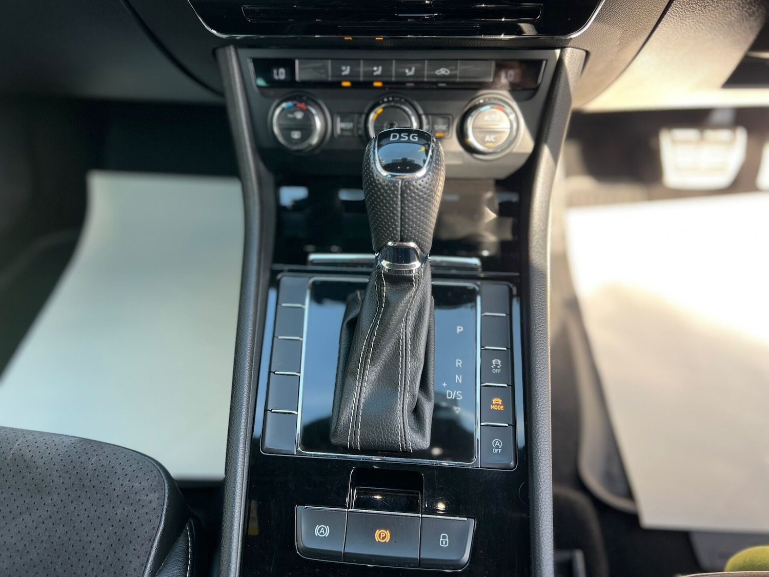 Used Skoda Superb 2017 for sale - 77932809: Photo 48