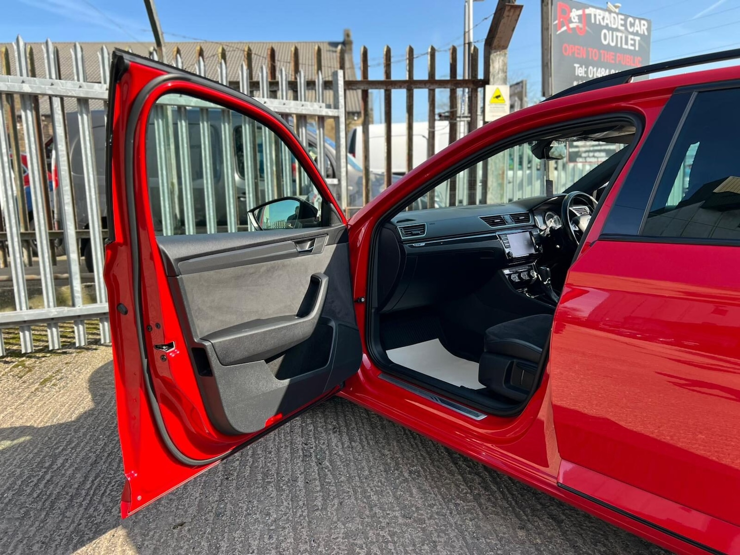 Used Skoda Superb 2017 for sale - 77932809: Photo 63