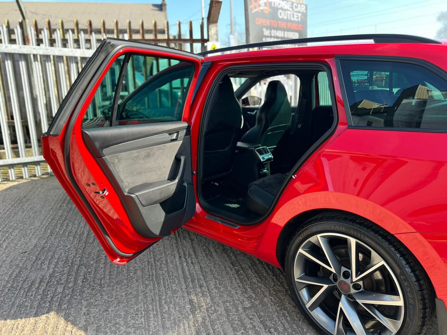 Used Skoda Superb 2017 for sale - 77932809: Photo 69