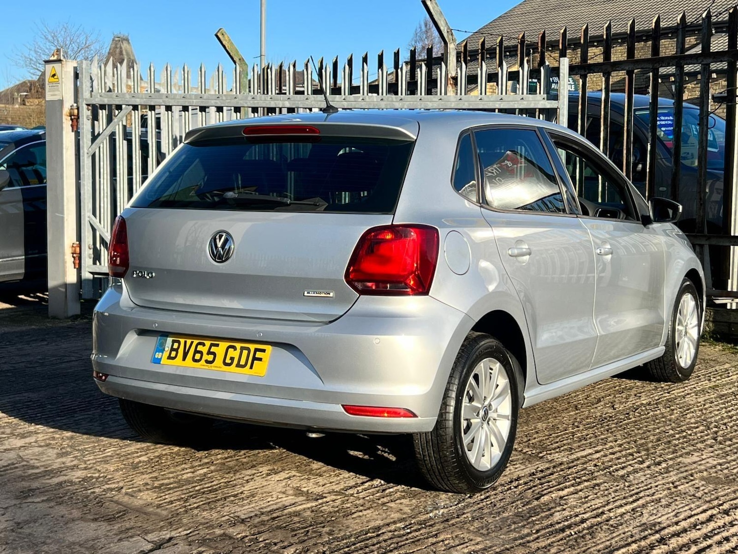 Used Volkswagen Polo 2015 for sale - 77162765: Photo 10