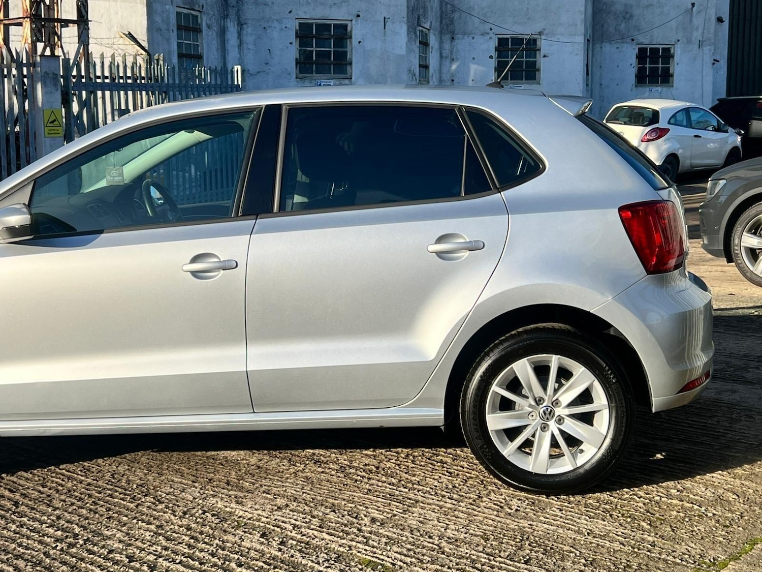 Used Volkswagen Polo 2015 for sale - 77162765: Photo 19
