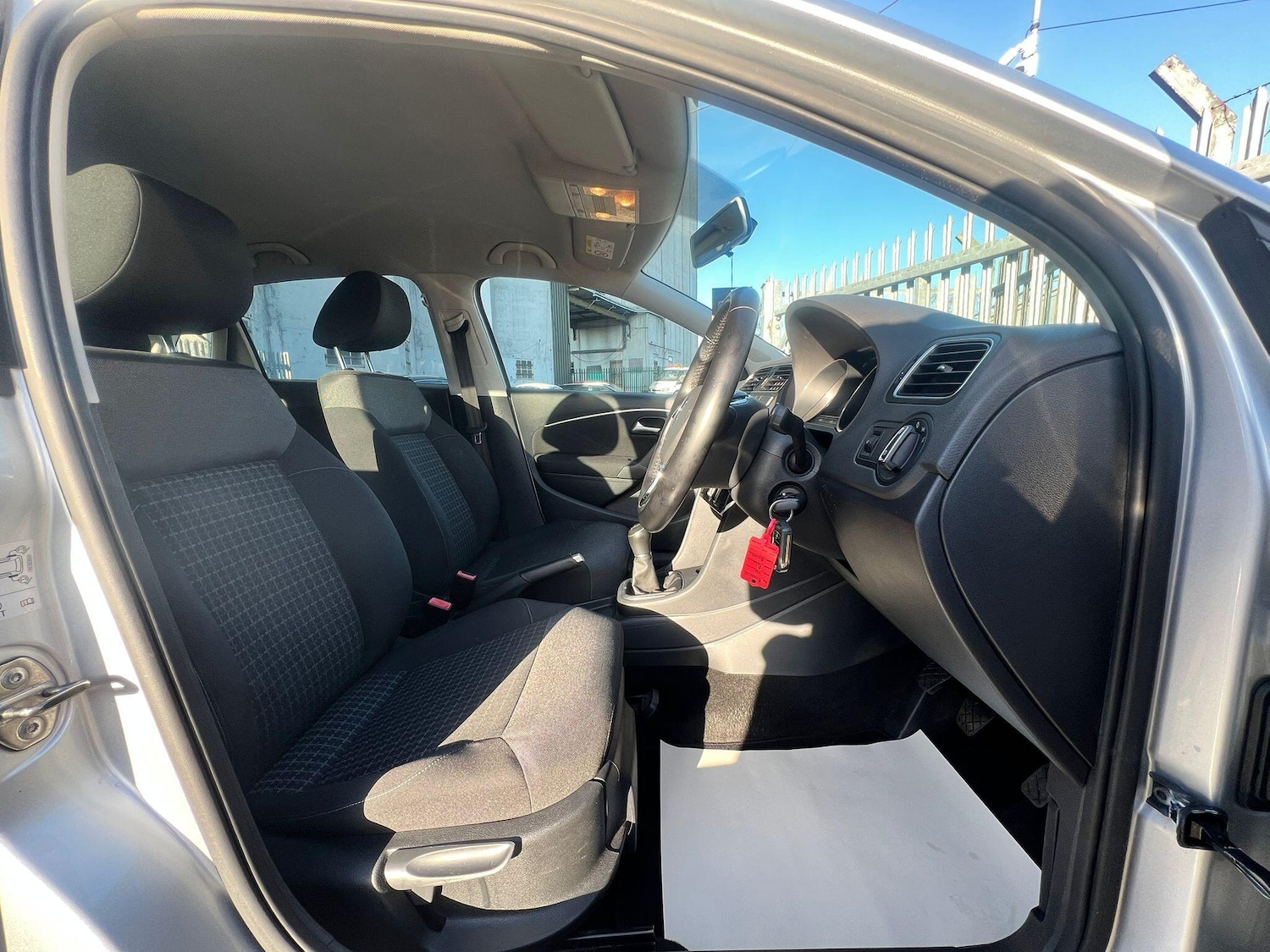 Used Volkswagen Polo 2015 for sale - 77162765: Photo 30