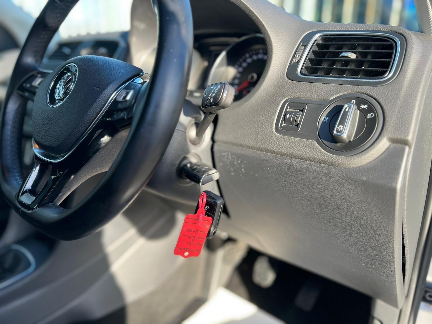 Used Volkswagen Polo 2015 for sale - 77162765: Photo 36