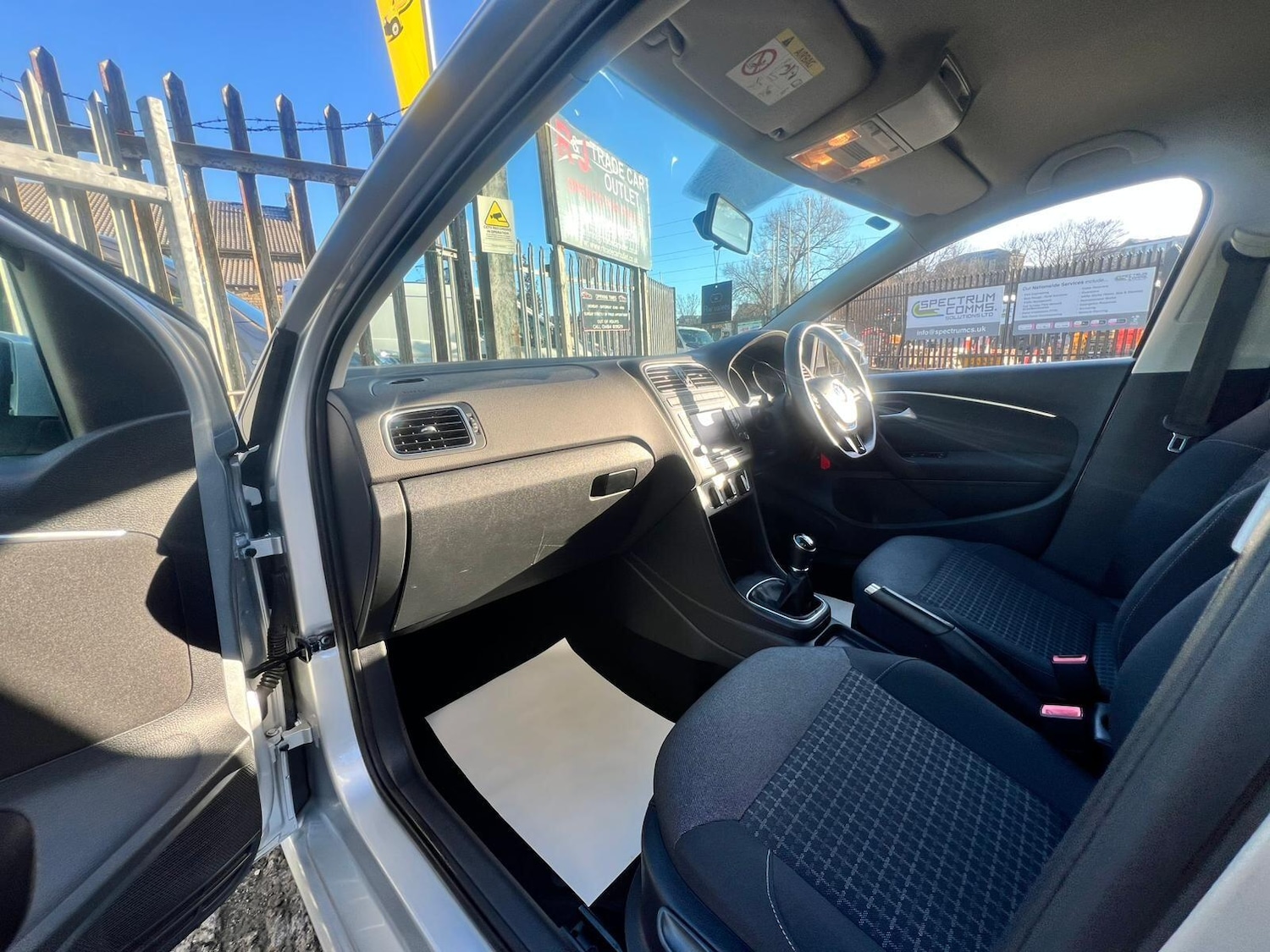 Used Volkswagen Polo 2015 for sale - 77162765: Photo 53