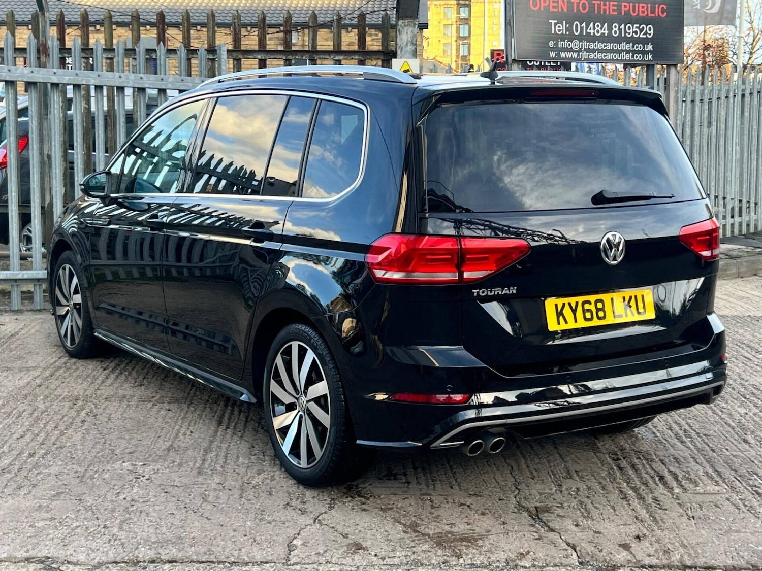 Used Volkswagen Touran 2018 for sale - 77249735: Photo 19