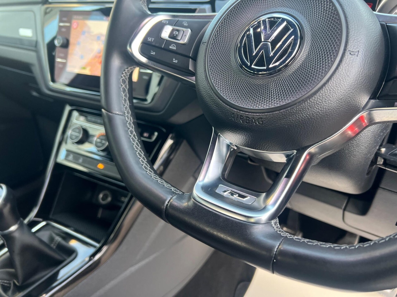 Used Volkswagen Touran 2018 for sale - 77249735: Photo 41