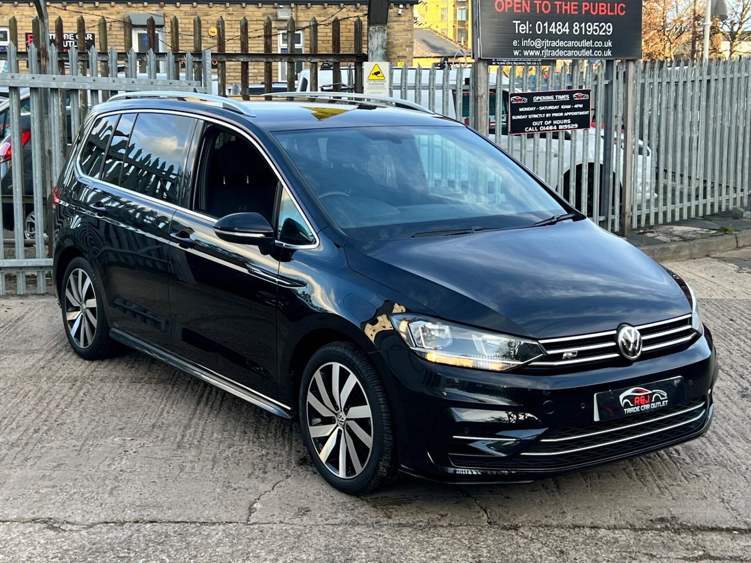 Used Volkswagen Touran 2018 for sale - 77249735: Photo 5