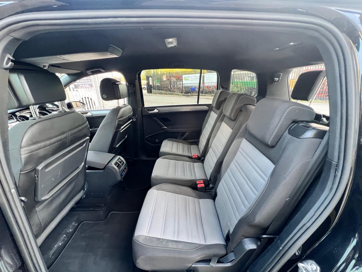 Used Volkswagen Touran 2018 for sale - 77249735: Photo 73