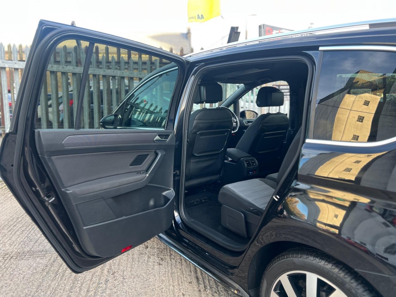 Used Volkswagen Touran 2018 for sale - 77249735: Photo 82