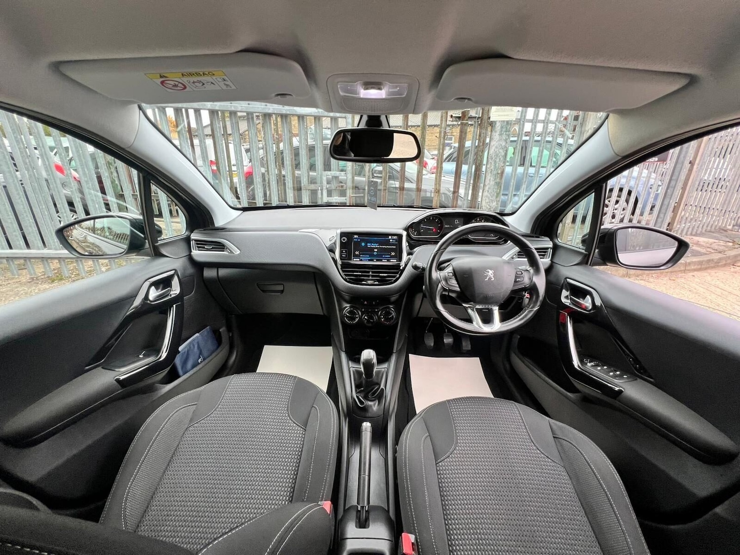 Used Peugeot 208 2017 for sale - 77249759: Photo 26