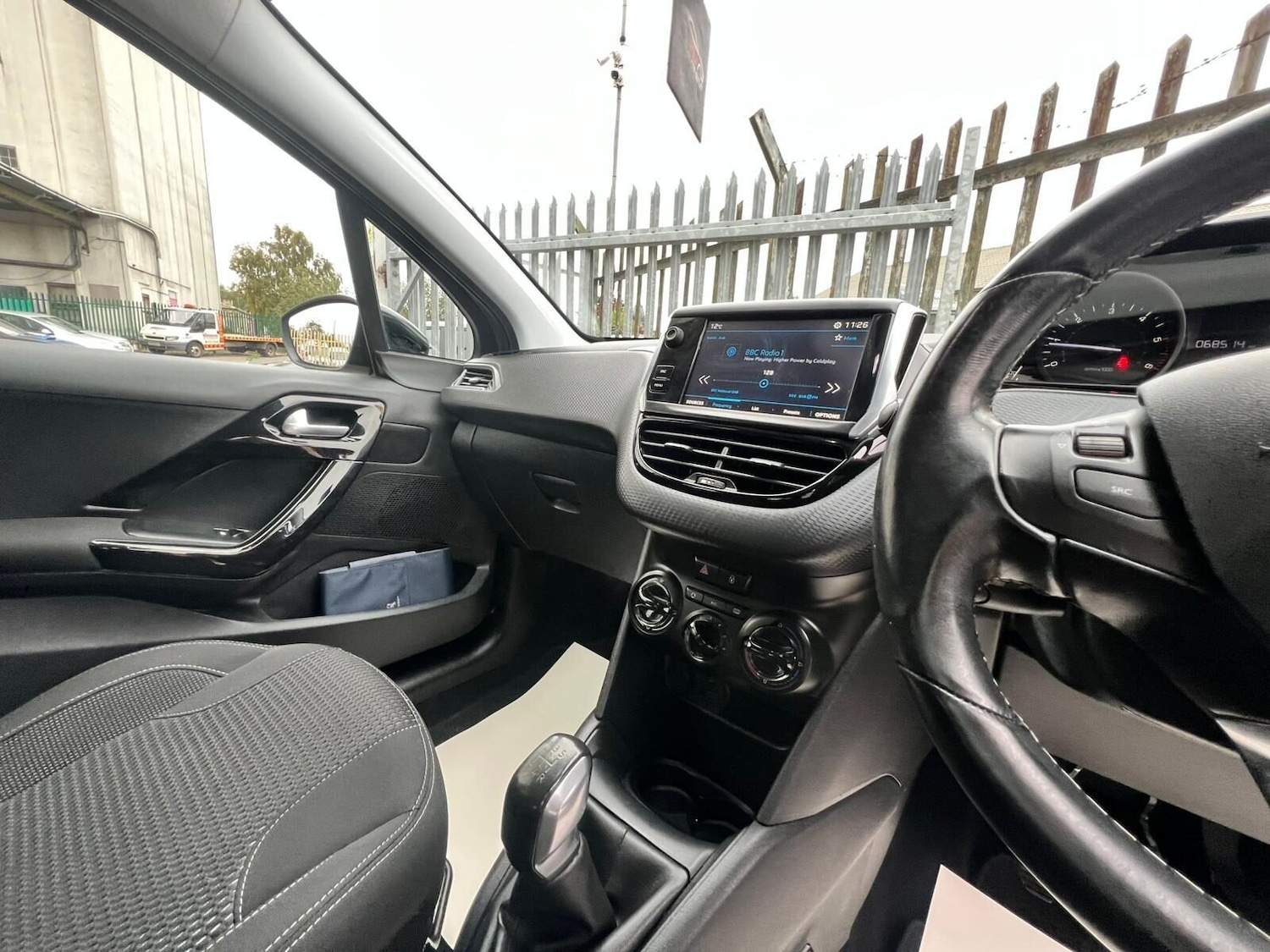 Used Peugeot 208 2017 for sale - 77249759: Photo 39