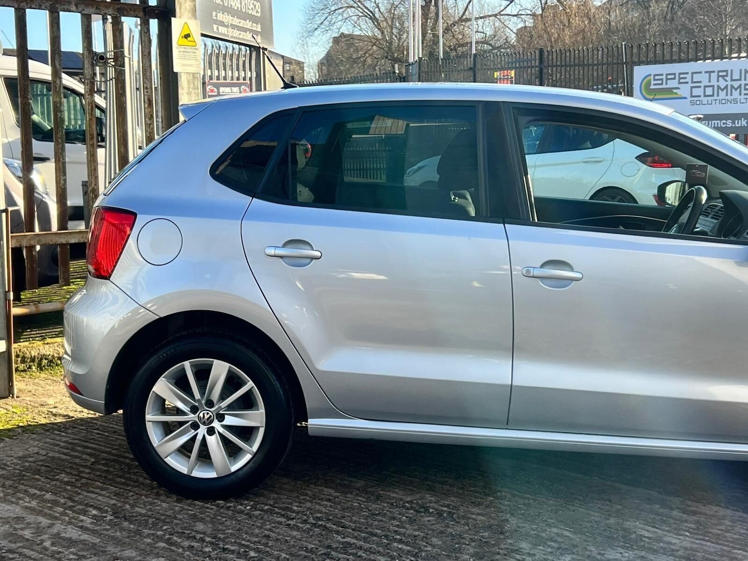 Used Volkswagen Polo 2015 for sale - 77249682: Photo 13