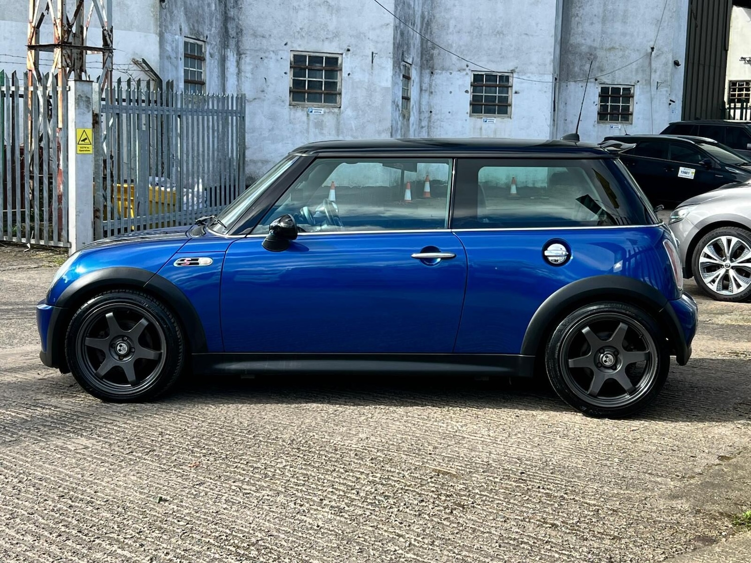 Used MINI Hatch 2004 for sale - 78084072: Photo 16