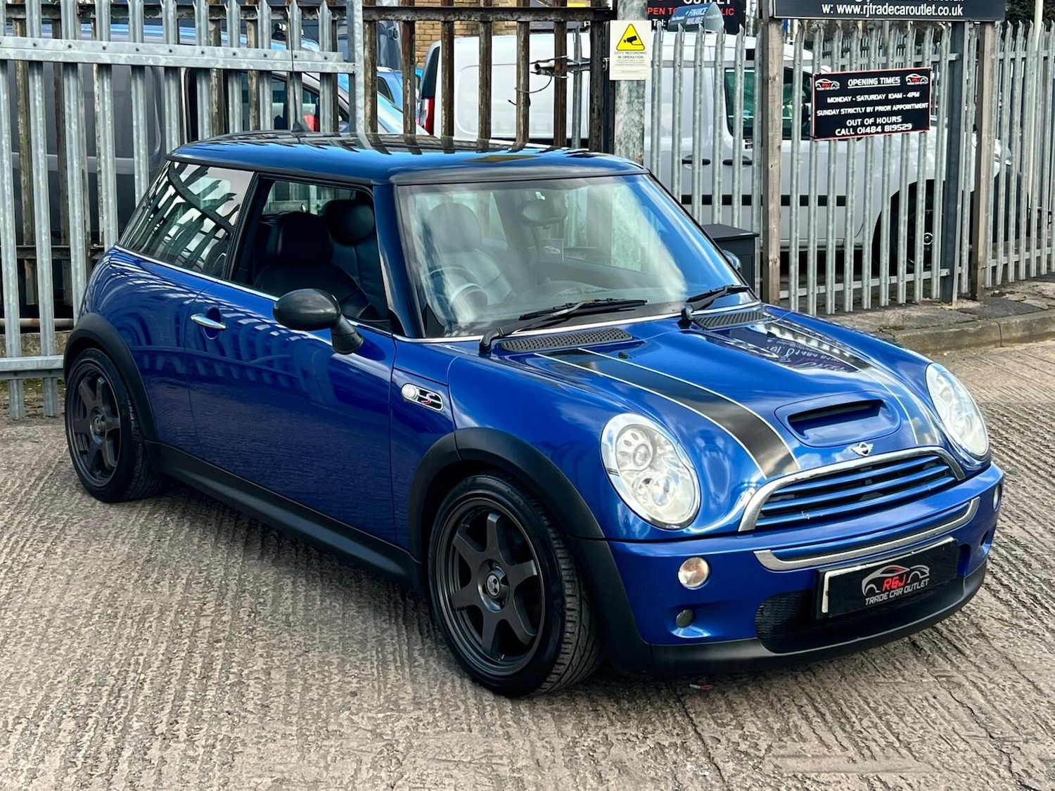 Used MINI Hatch 2004 for sale - 78084072: Photo 3