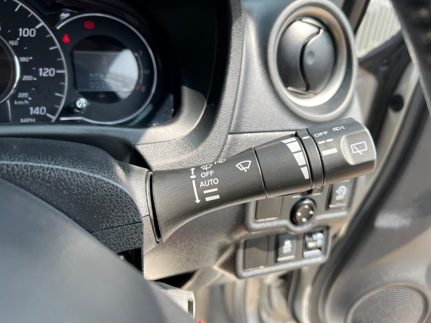 Used Nissan Note 2015 for sale - 77249705: Photo 41