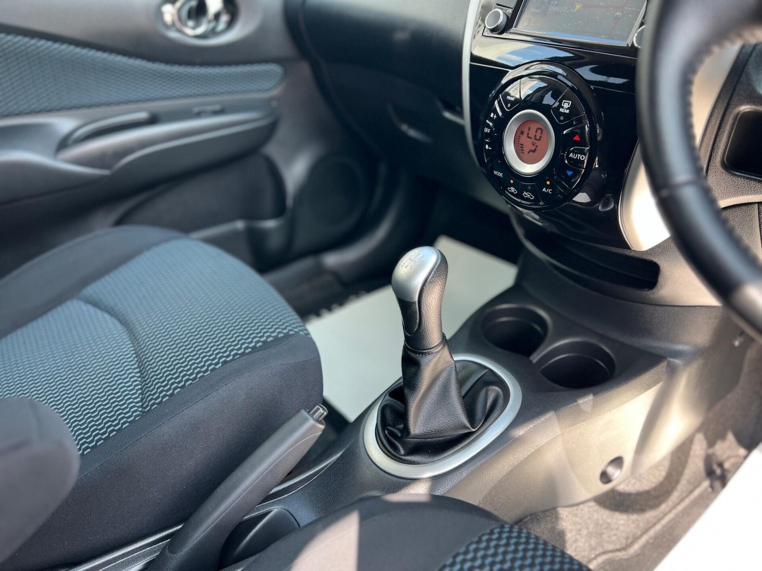 Used Nissan Note 2015 for sale - 77249705: Photo 42