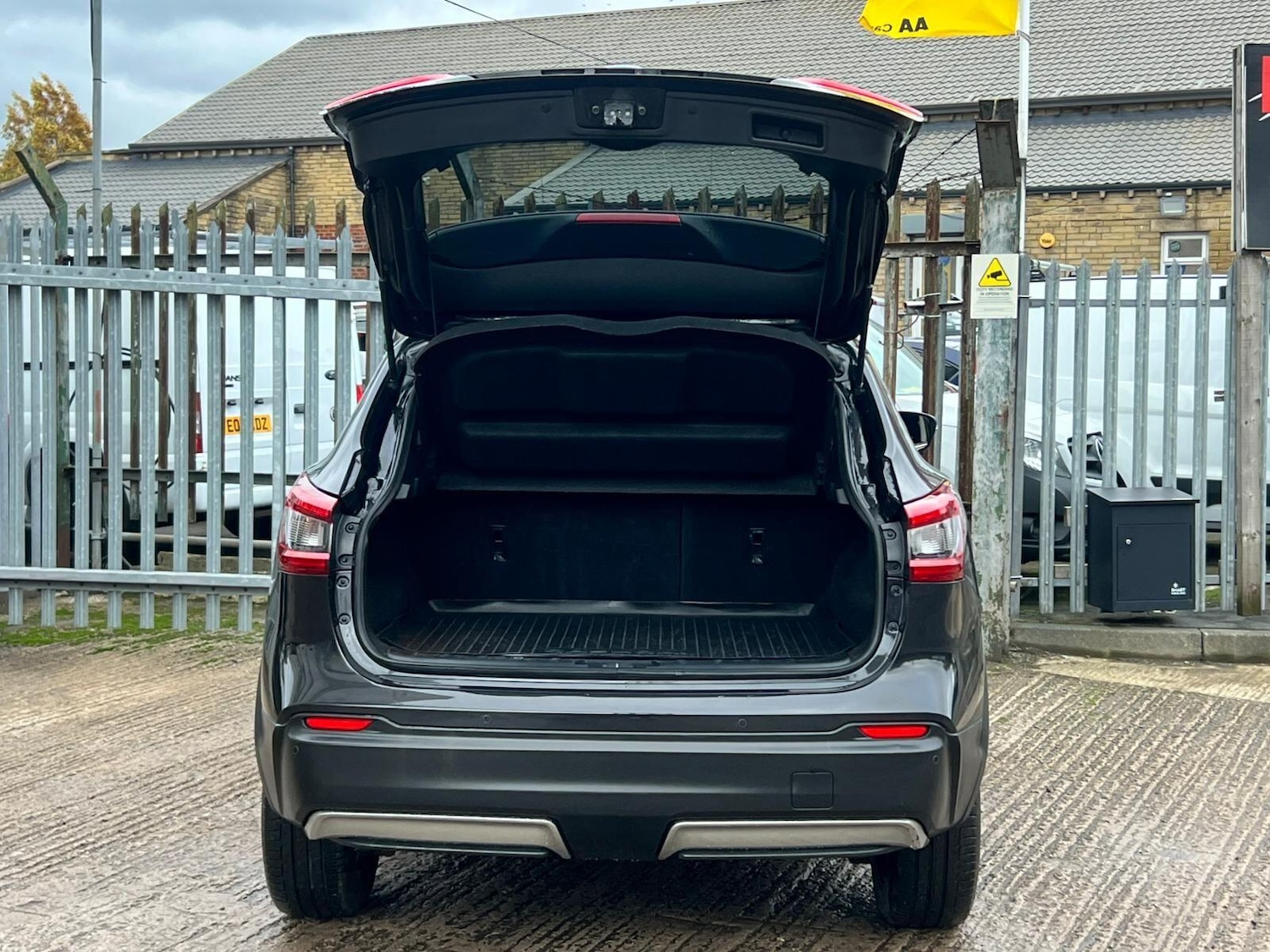 Used Nissan Qashqai 2018 for sale - 76472258: Photo 22