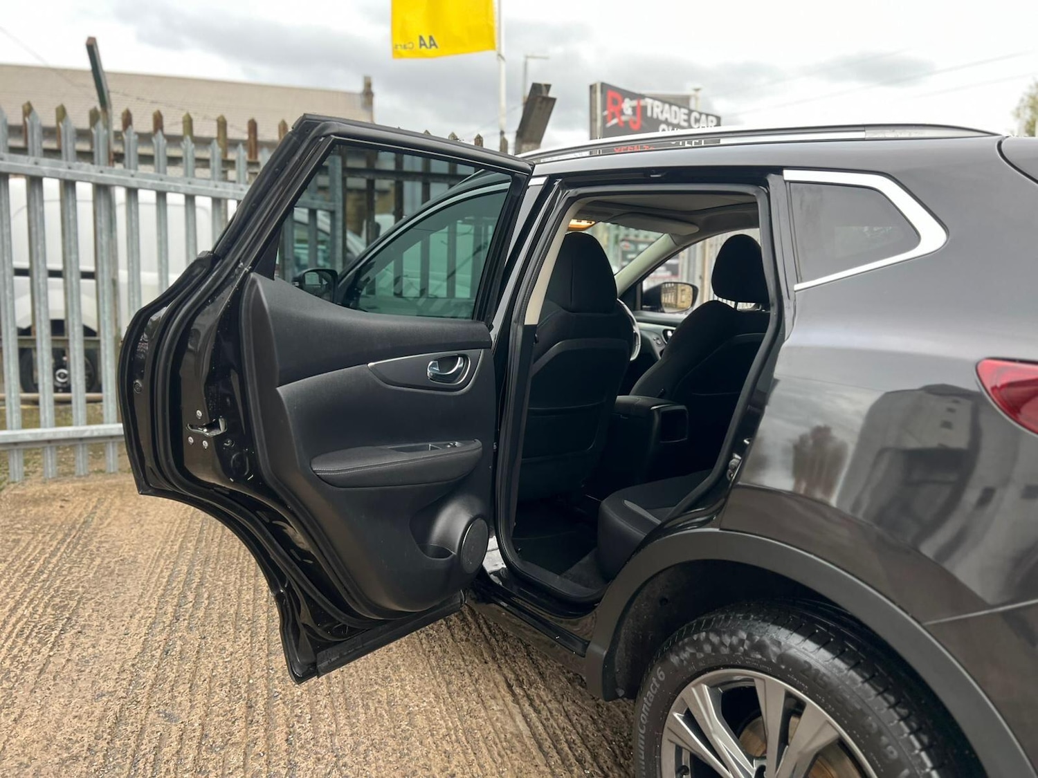 Used Nissan Qashqai 2018 for sale - 76472258: Photo 67