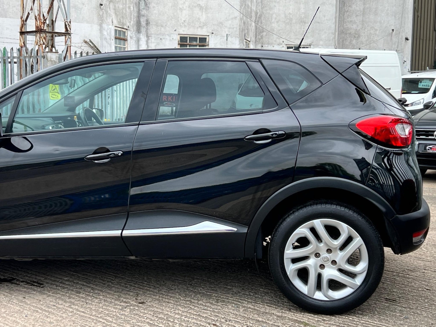 Used Renault Captur 2015 for sale - 76573481: Photo 15